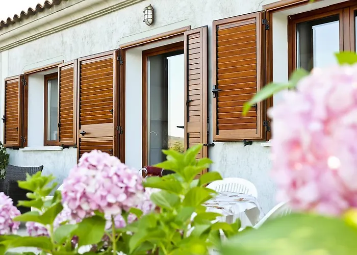 Iss Travel, Stazzu Fioritu - Ground Floor With Sea View